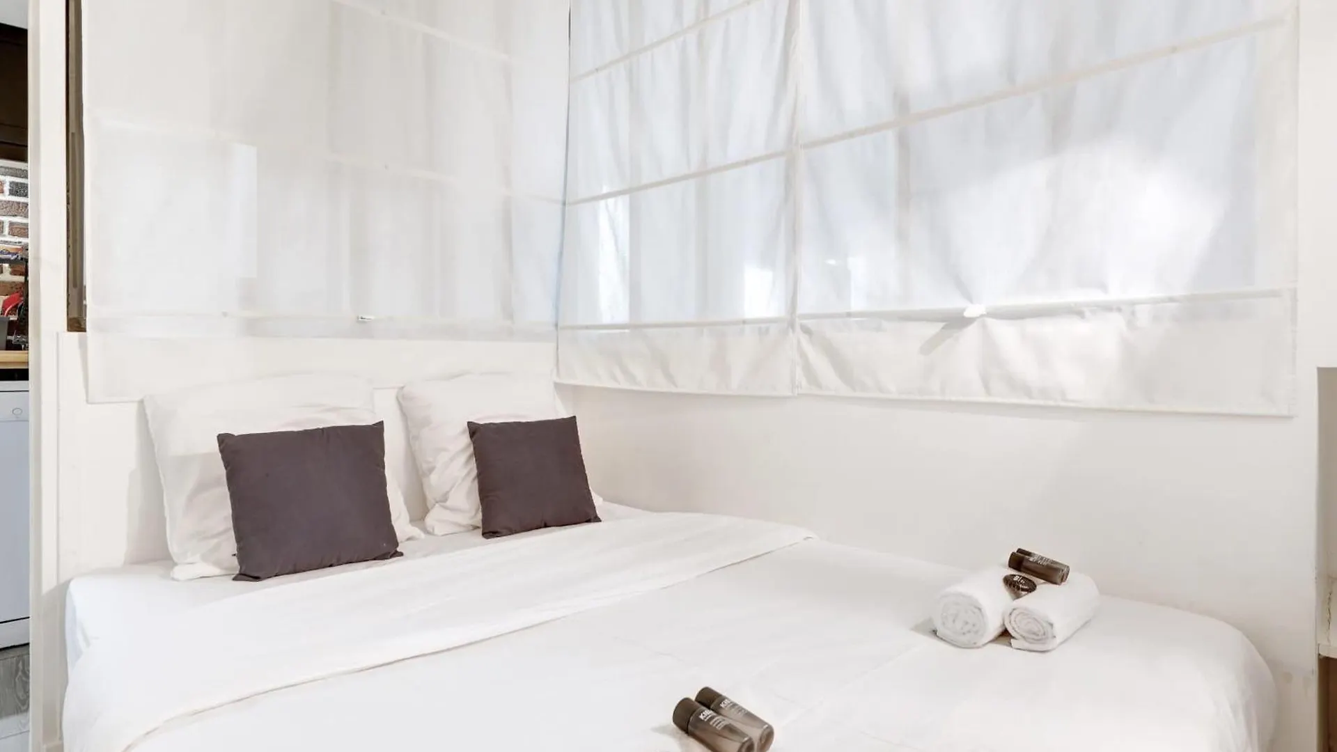 Maison Dartiste A Proximite De La Gare De Lyon 파리 0*,
